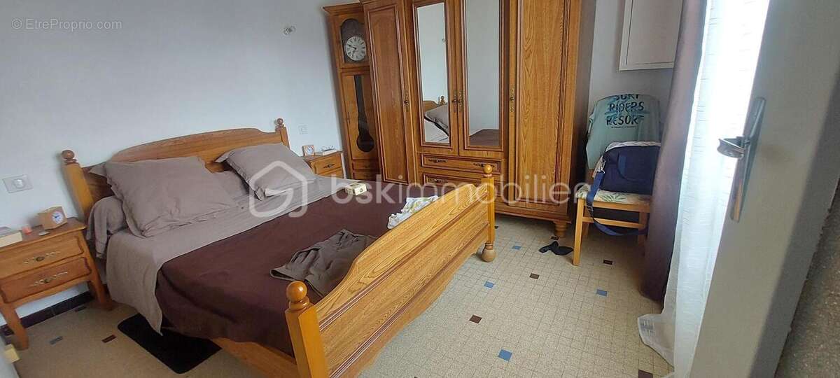 Maison plain-pied - 2 chambres - jardin - garage - dependances - photo 10