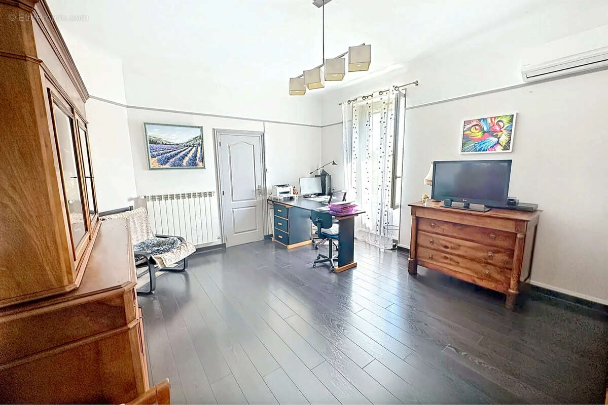 Maison à SORGUES