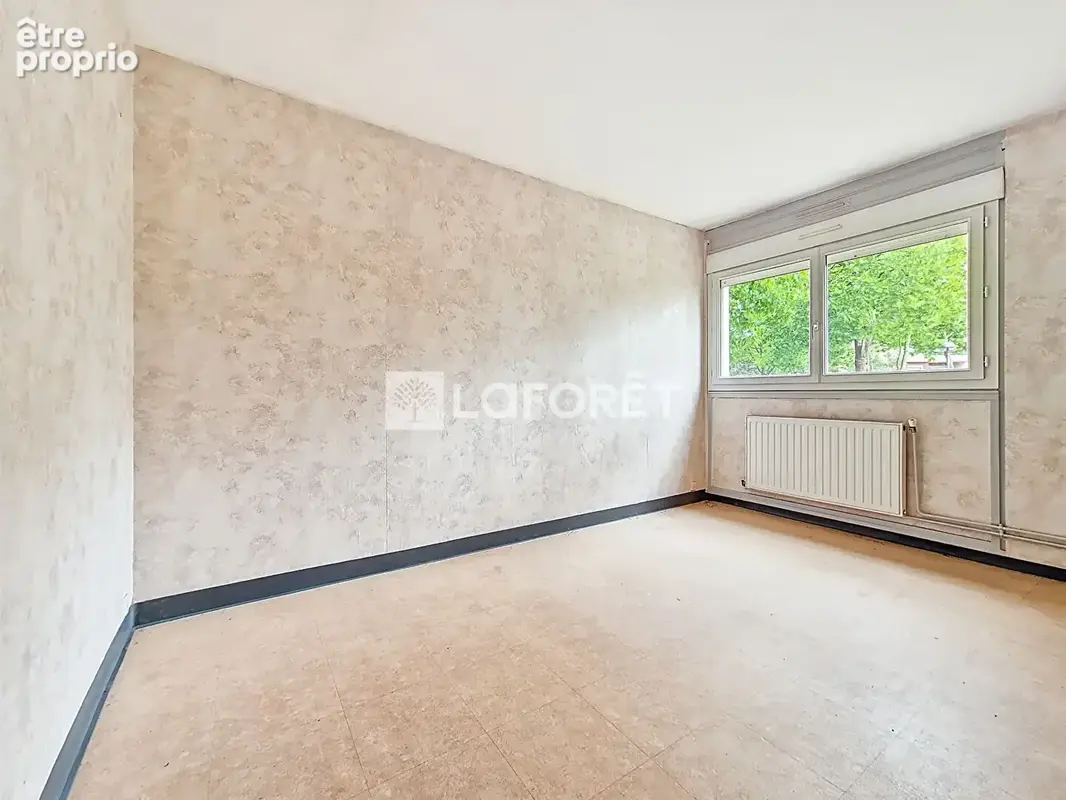 T4 de 86m² avec extérieur - photo 9