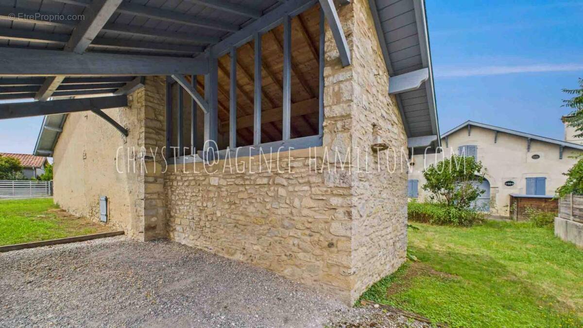 Maison à PORT-DE-LANNE