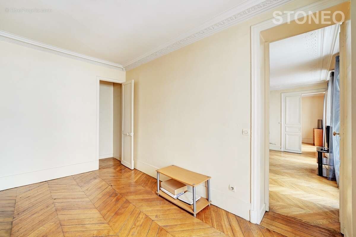 Appartement à PARIS-9E