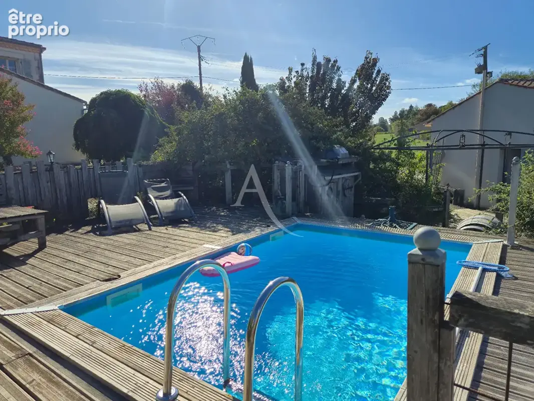 Maison Fleac Sur Seugne 12 pièce(s) 253 m2 - photo 4