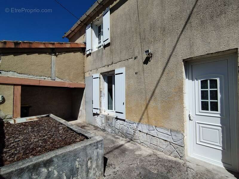 Maison à LA TACHE