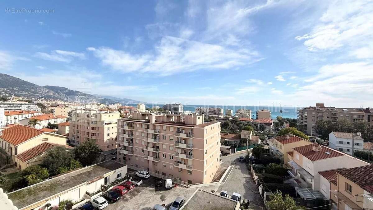 Appartement à ROQUEBRUNE-CAP-MARTIN