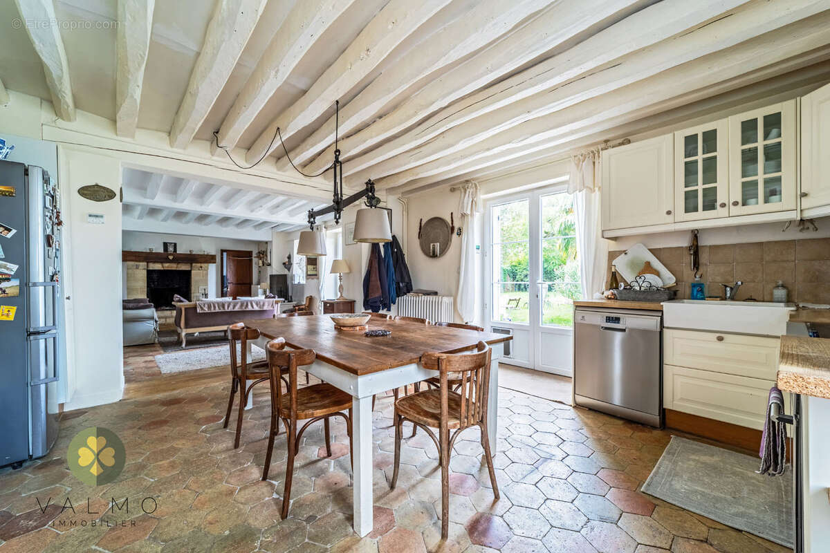 Maison à BAZAINVILLE