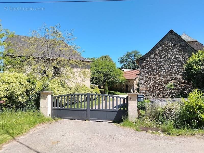 Maison à MALEVILLE