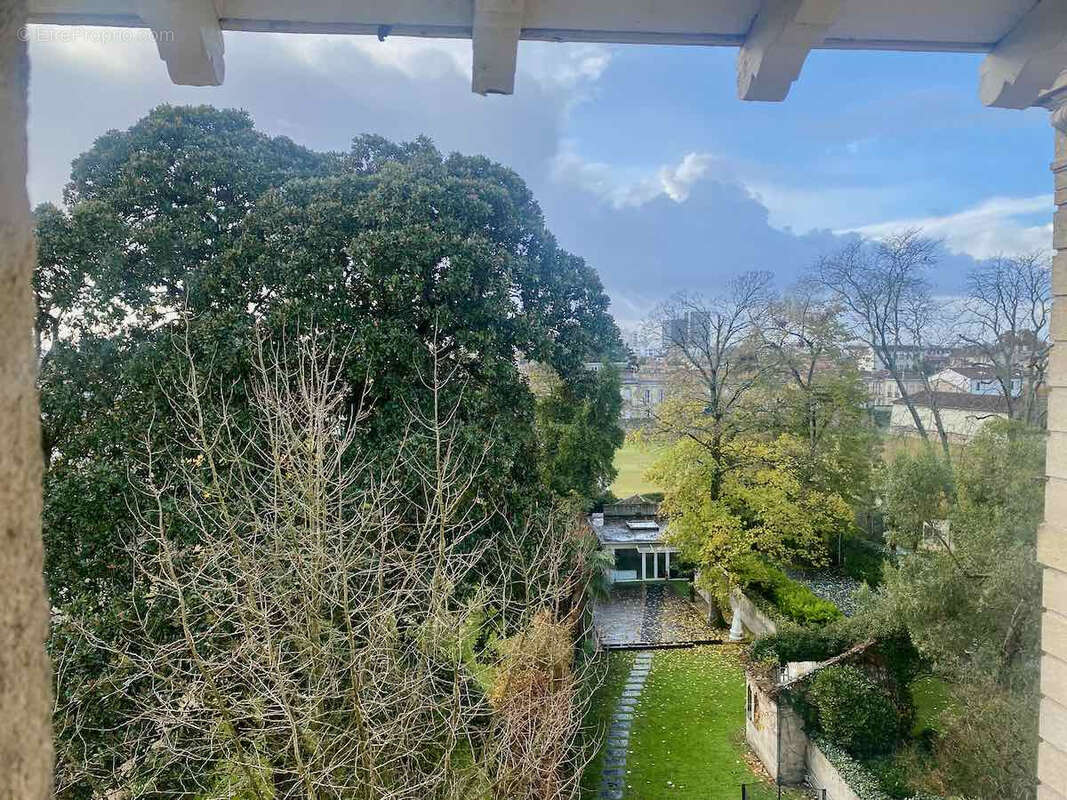 Appartement à BORDEAUX