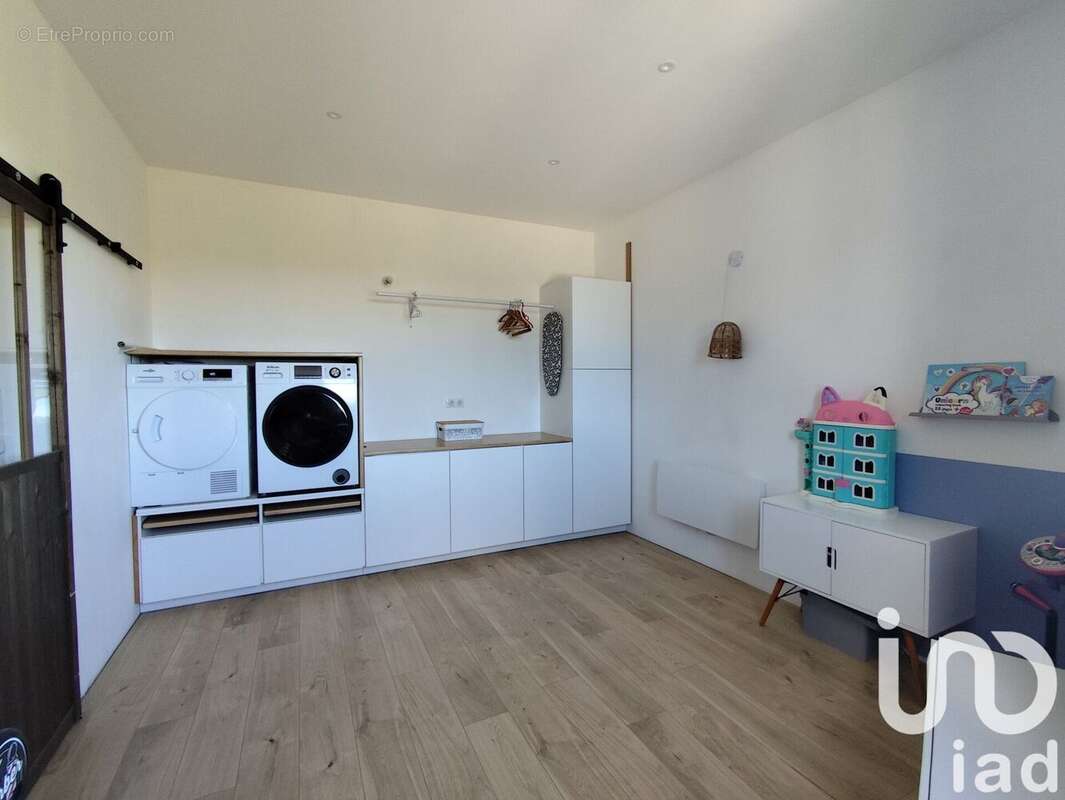 Maison 180 m² à Saillans  - photo 8
