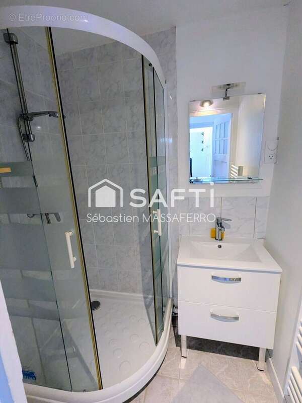 Appartement 108 m² à Cosne-Cours-Sur-Loire  - photo 4