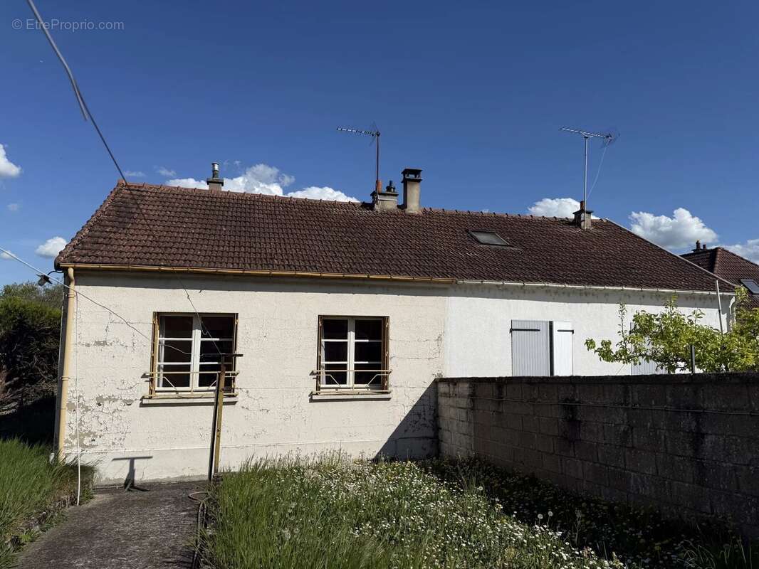 Maison à SAINT-MARTIN-DU-TERTRE