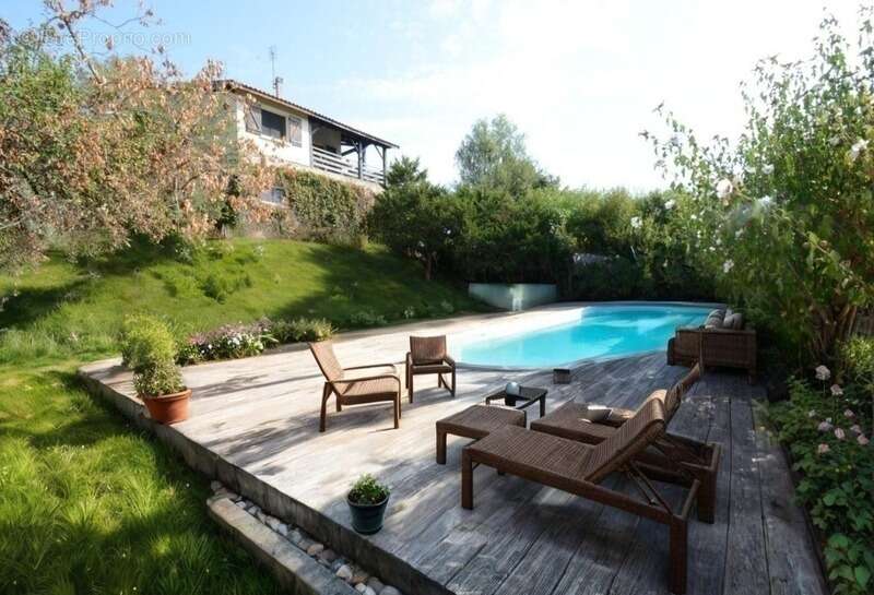 Maison à PORCHERES