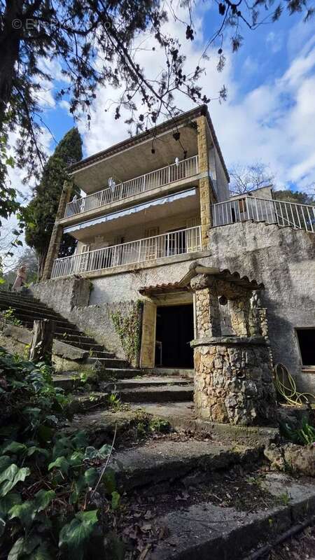 Maison familiale-immeuble a renover la trinite - photo 37