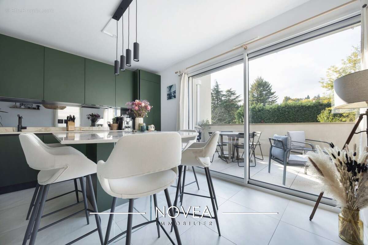 Appartement à SAINT-CYR-AU-MONT-D'OR