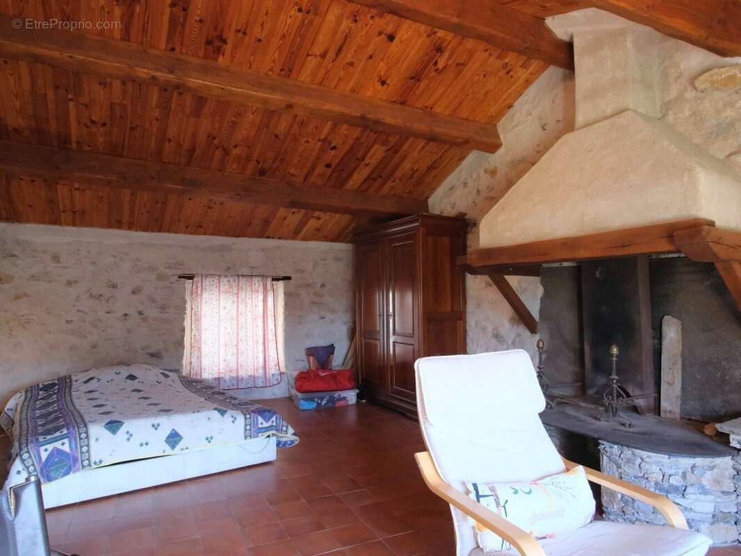 Maison à VIEUSSAN