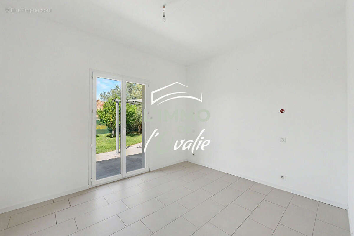 Maison 4 pièces avec double garage 141 m2 - photo 9