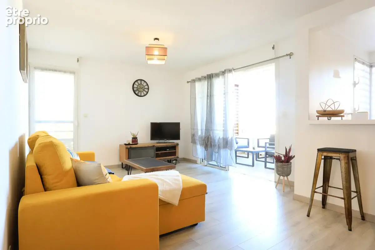 Grand appartement en vente avec terrasse à Saint Gilles les Bains au Mont Roquefeuil - photo 3