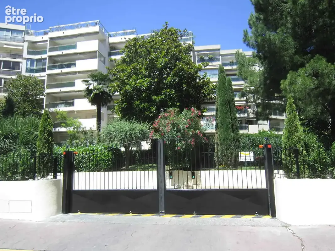 Appartement 3 pièces derrière le Carlton - photo 2