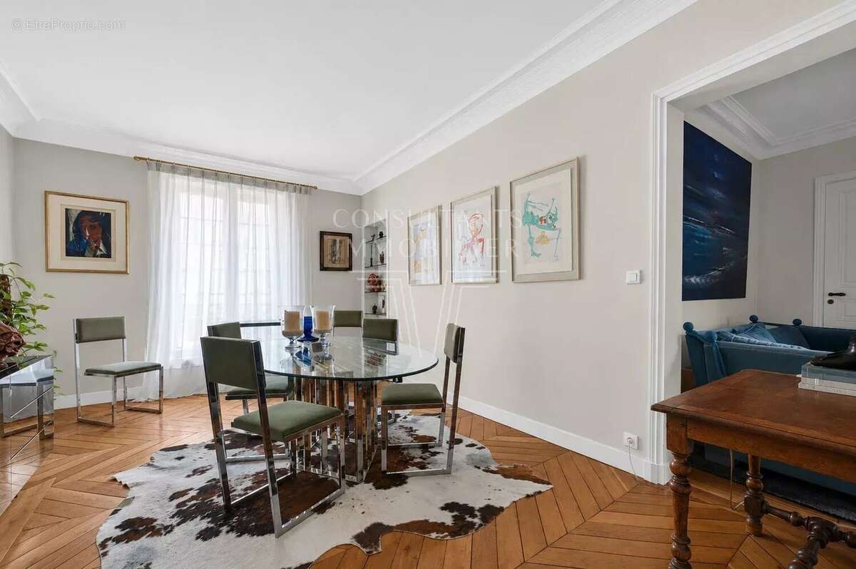 Appartement à PARIS-6E