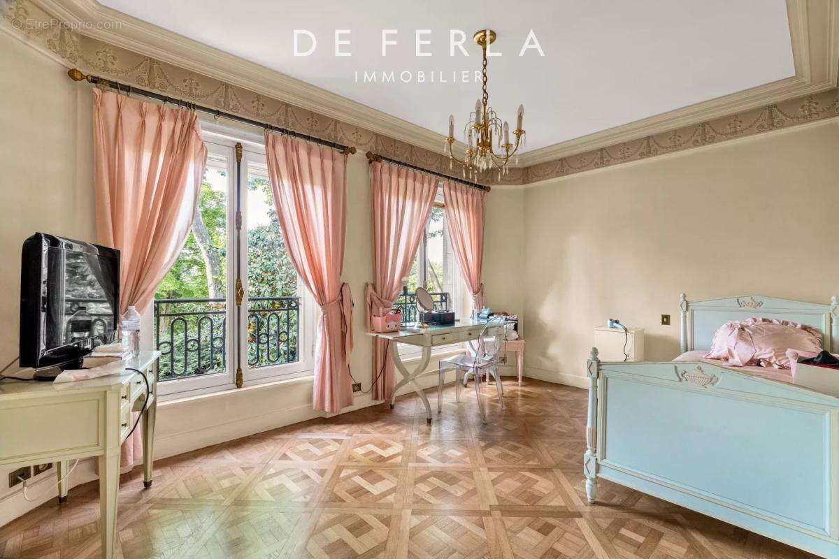 Maison à SAINT-MAUR-DES-FOSSES