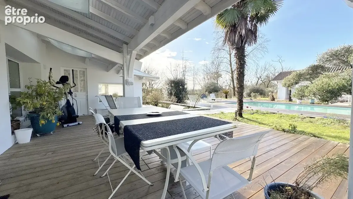 Propriété de caractère avec dépendances et piscine  Domaine de 3 hectares au calme absolu - photo 7