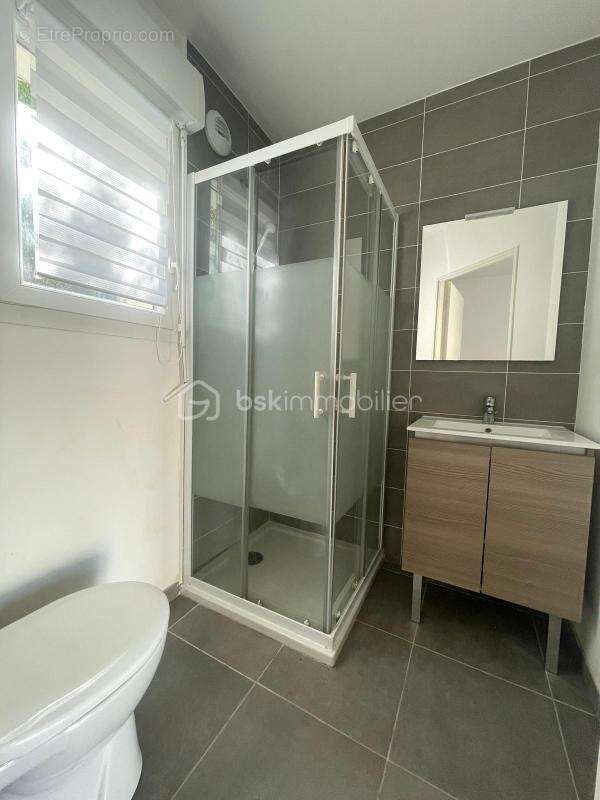 Appartement de type 4 avec terrasse et box privatif à Martigues Jonquière - photo 5
