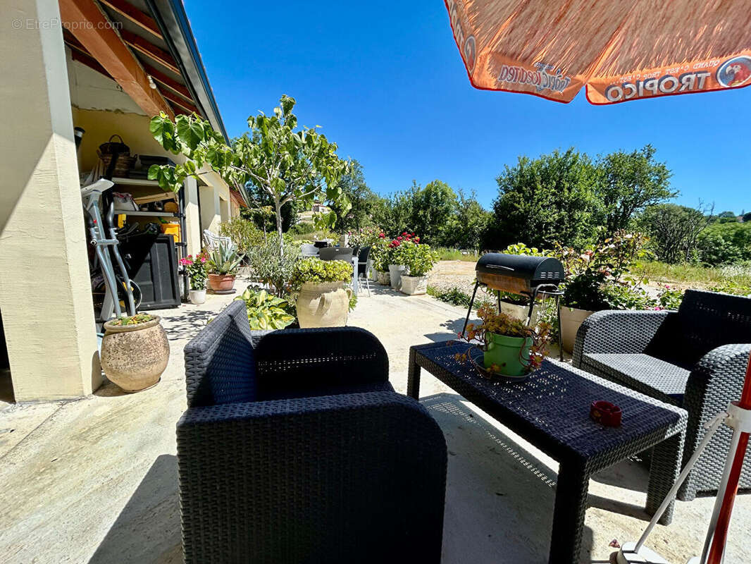 Maison à SAINT-PIERRE-LAFEUILLE