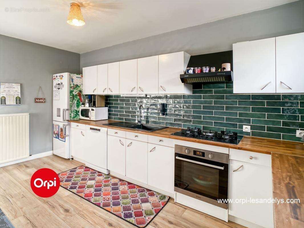 Maison à FLEURY-SUR-ANDELLE