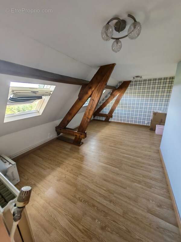 Maison bourgeoise de caractère  sur 3 niveaux–7 chambres – 2 salles d'eau,2 WC  Idéale pour une grande famille ou un investisseu - photo 22