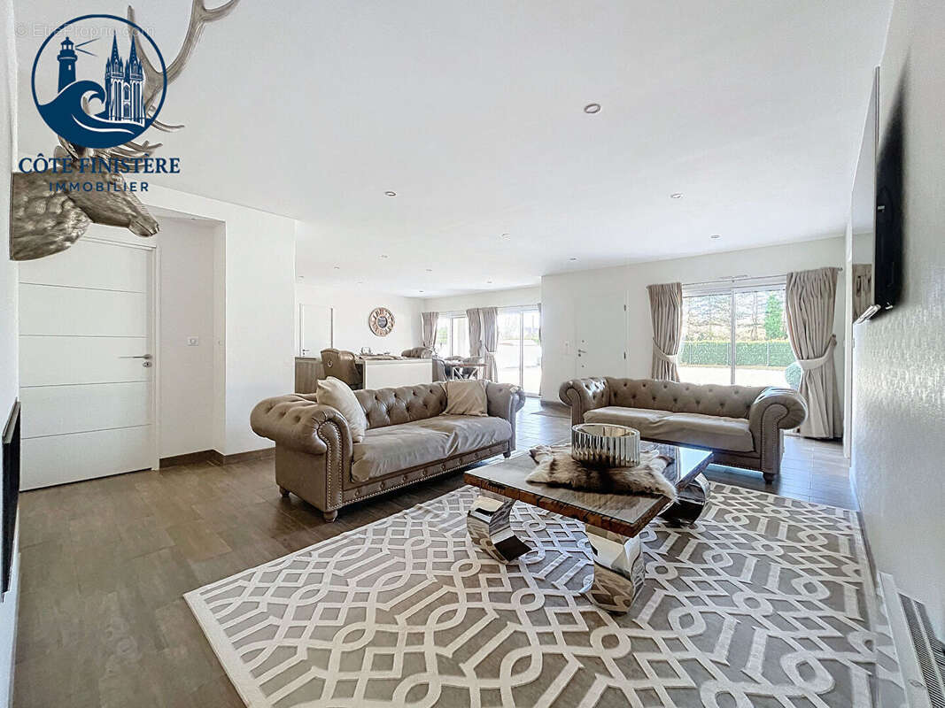 Maison à PLONEOUR-LANVERN