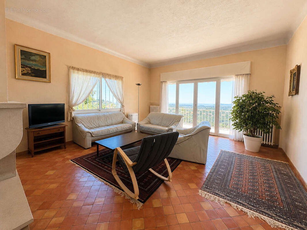 Magagnosc : Maison familiale avec vue mer exceptionnelle - photo 6