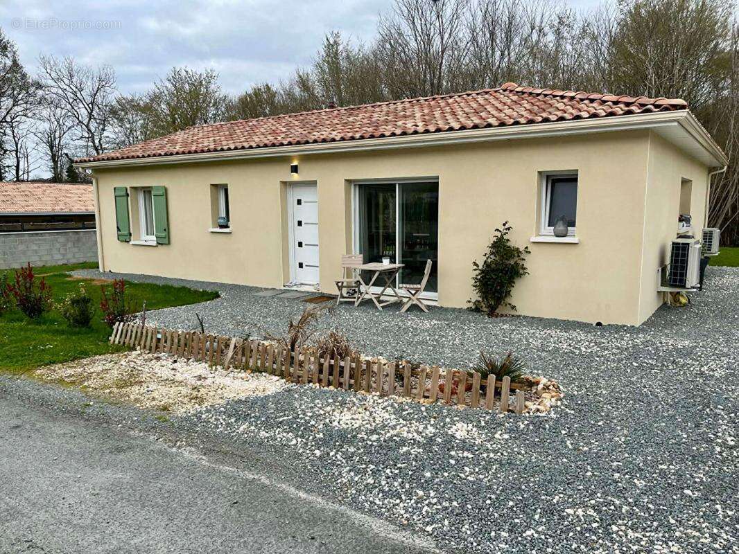 Maison à RAZAC-SUR-L'ISLE