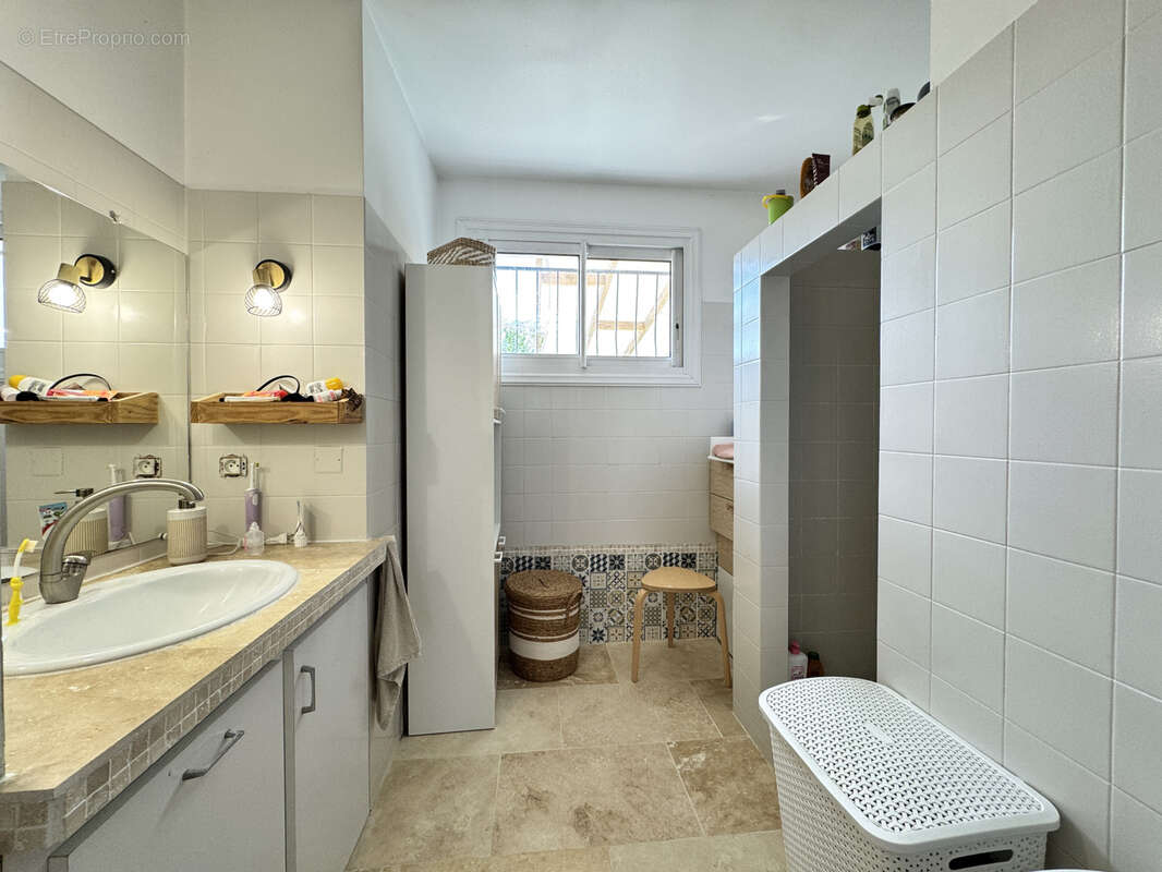 Maison à BARBEZIEUX-SAINT-HILAIRE