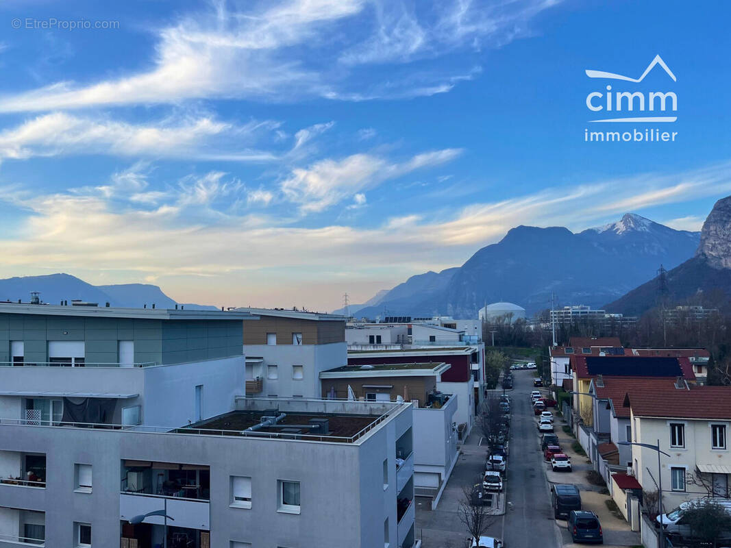 Appartement à FONTAINE