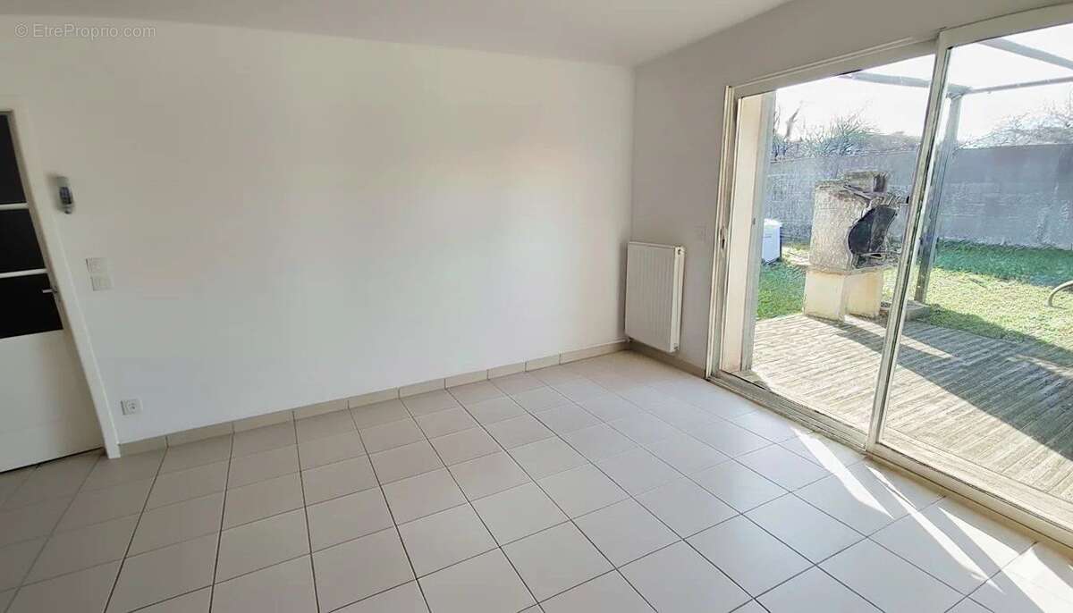 Maison à SAINTE-PAZANNE