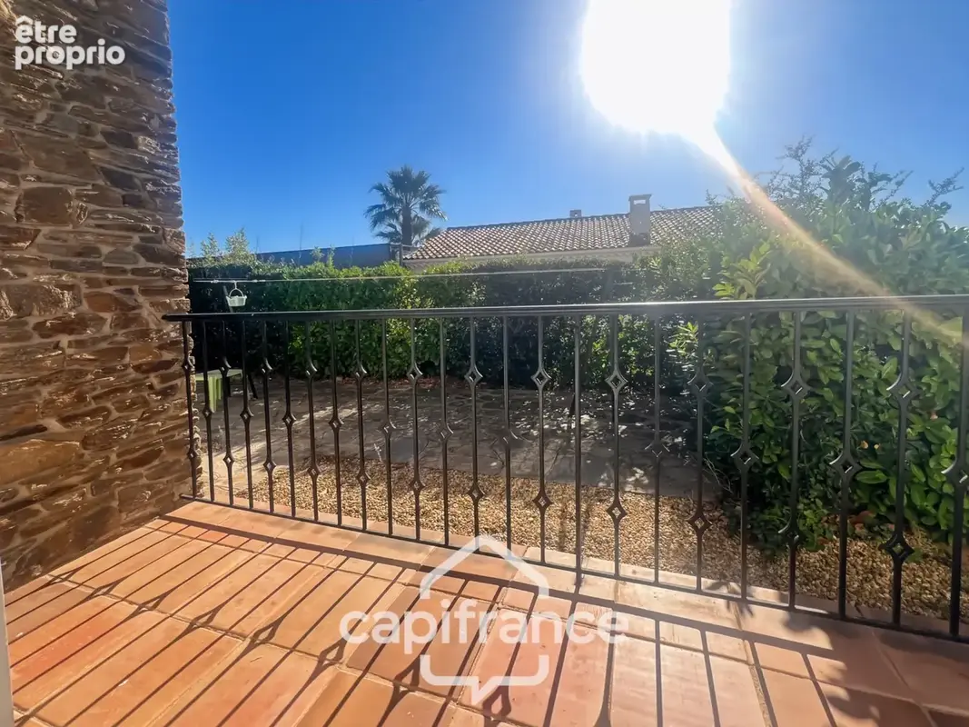 Maison à vendre 8 pièces HYERES (83)- Vue mer panoramique Exceptionnel - Double garage - Ascenseur - photo 35