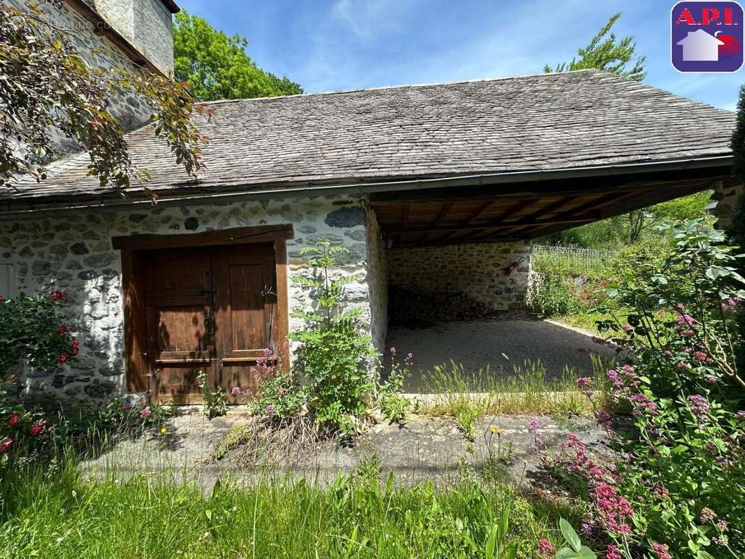 Maison à SAINT-LARY