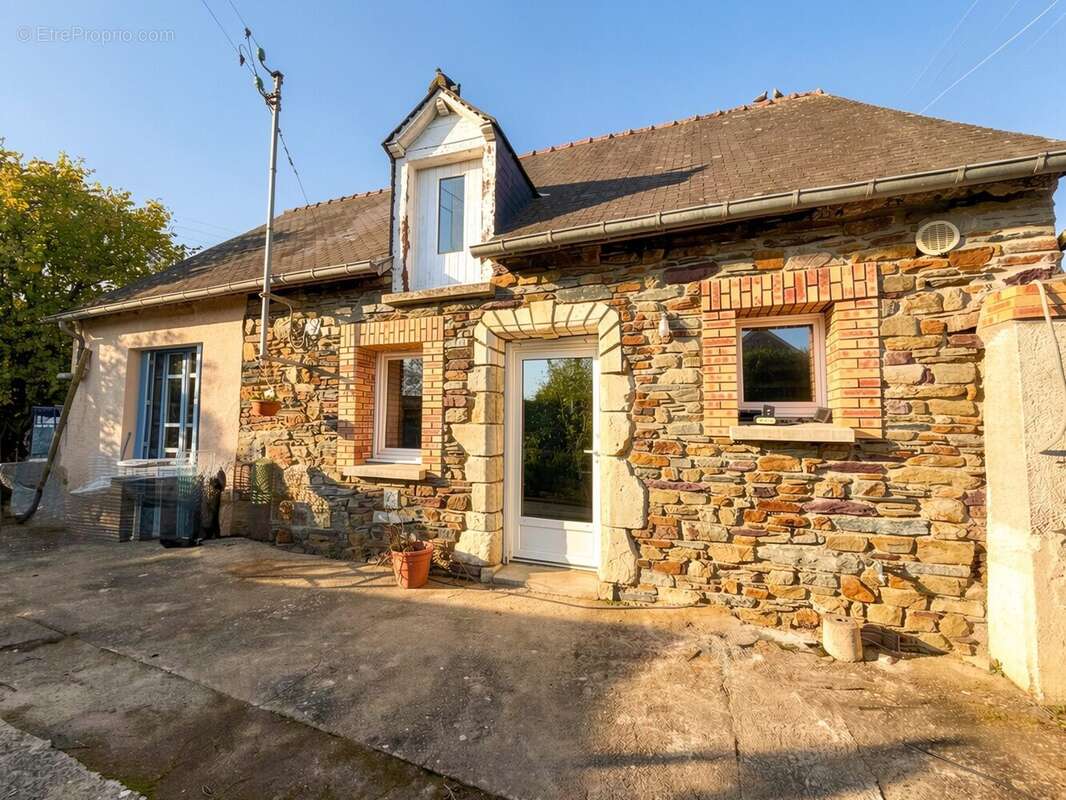 Maison à NOUVOITOU