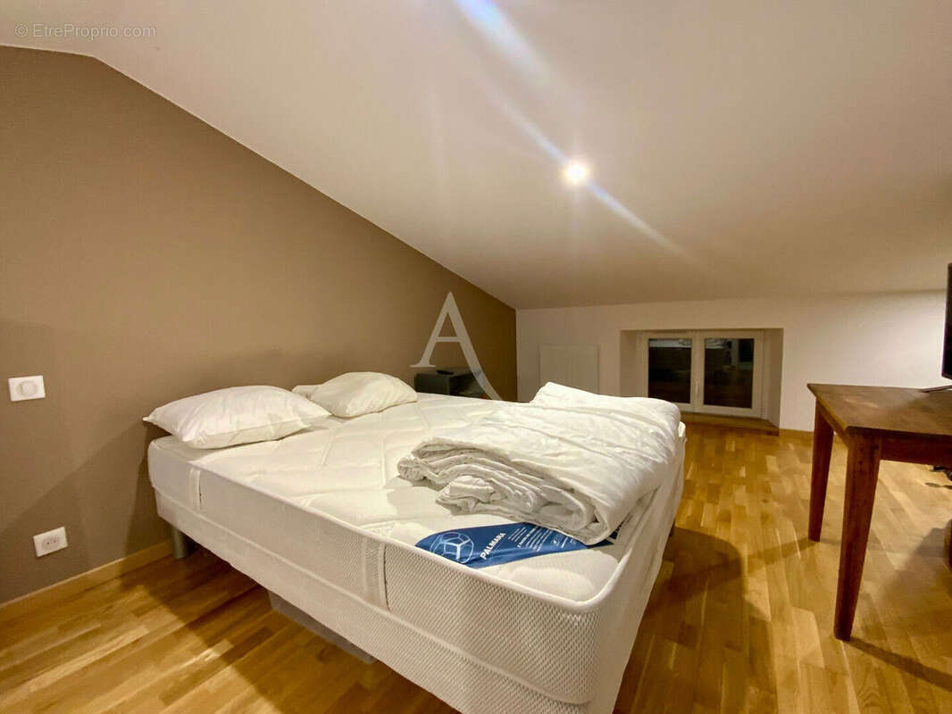 Maison à SAINT-CIERS-CHAMPAGNE