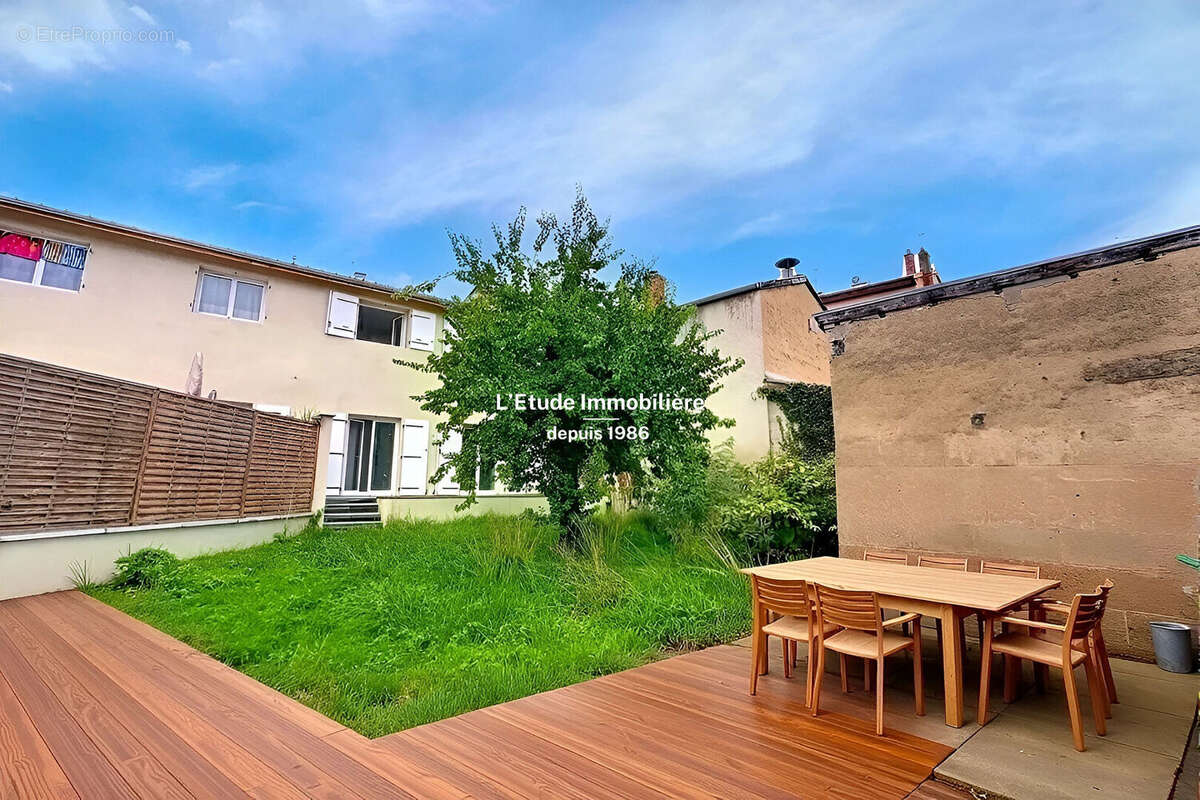 Maison à FONTAINES-SUR-SAONE