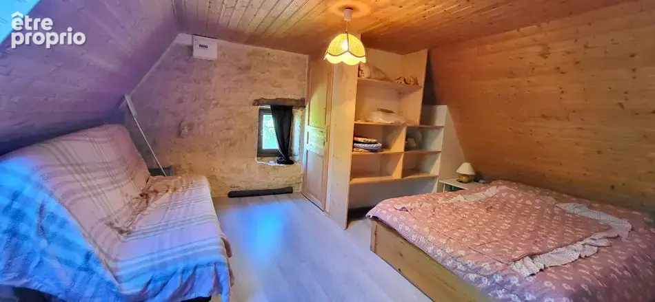 Jolie maison en pierre habitable de suite sur 2140 m2. - photo 4