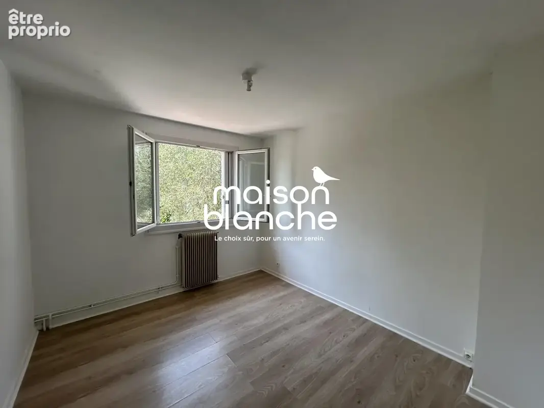 Maison 4 pièces 74 m² à vendre à Les Artigues-De-Lussac (33570) - photo 7