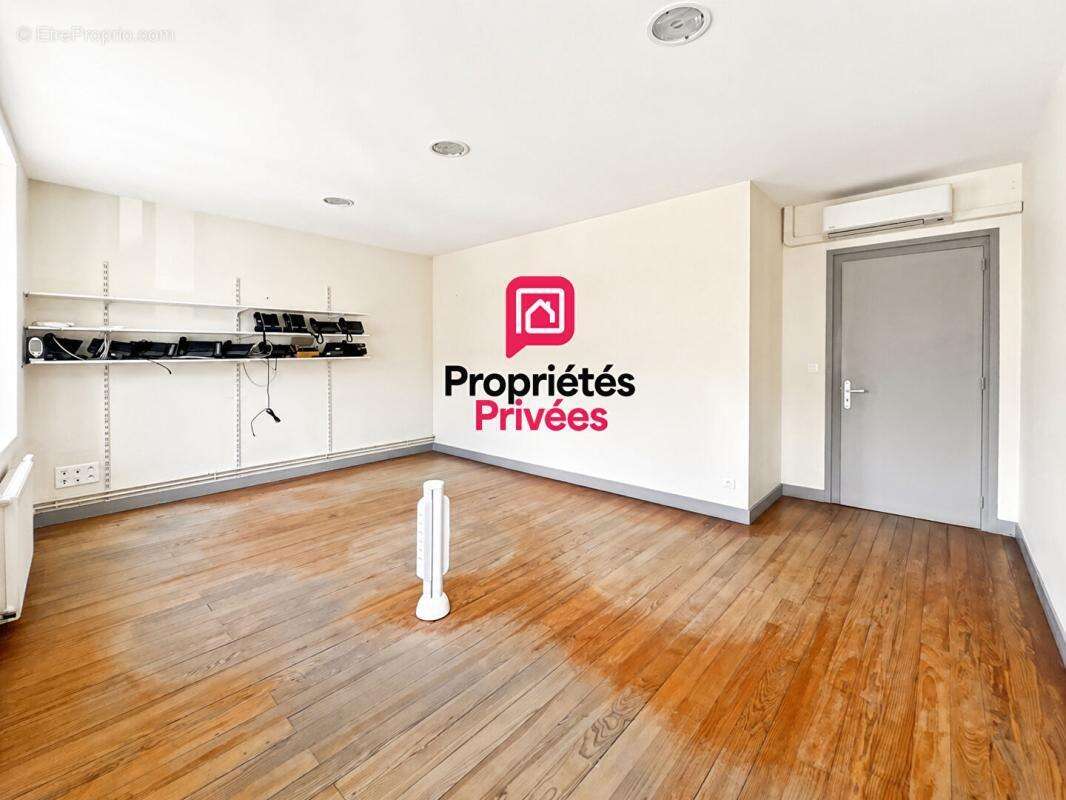 Immeuble en pierre avec garage, cour privative et fort potentiel d'aménagement - photo 7