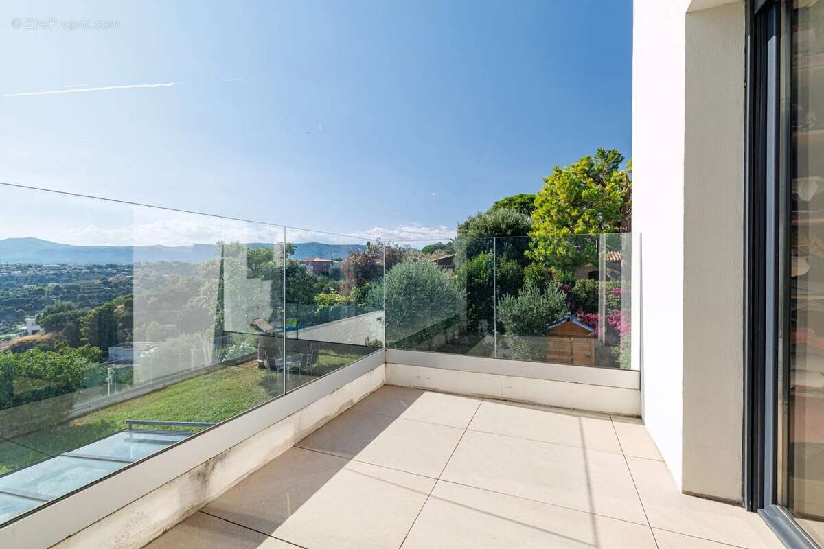 Villa californienne. nice  / saint pierre  / vue mer panoramiquede feric - photo 30