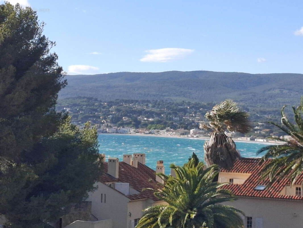 Appartement à SAINT-CYR-SUR-MER