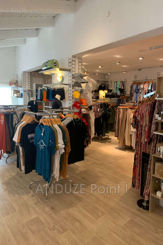 Commerce à SAINT-JEAN-DU-GARD