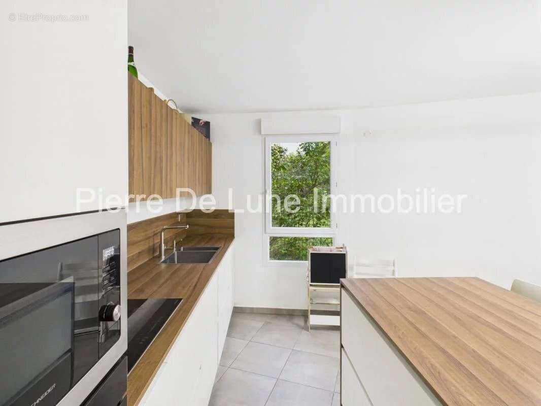 Appartement à SATHONAY-CAMP