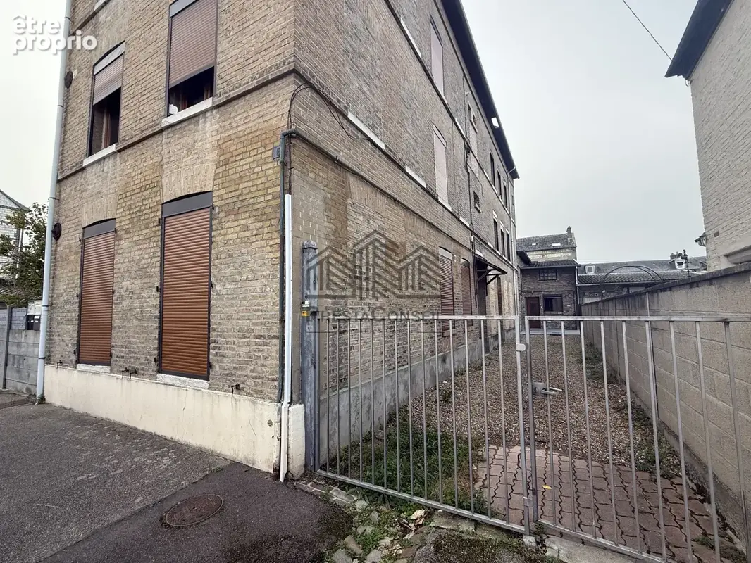 Immeuble de rapport - 6 lots et 5 garages - photo 1