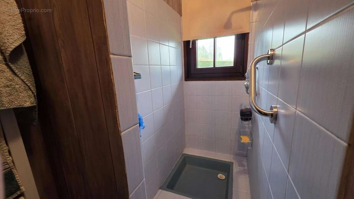 Maison à MILLY-SUR-THERAIN