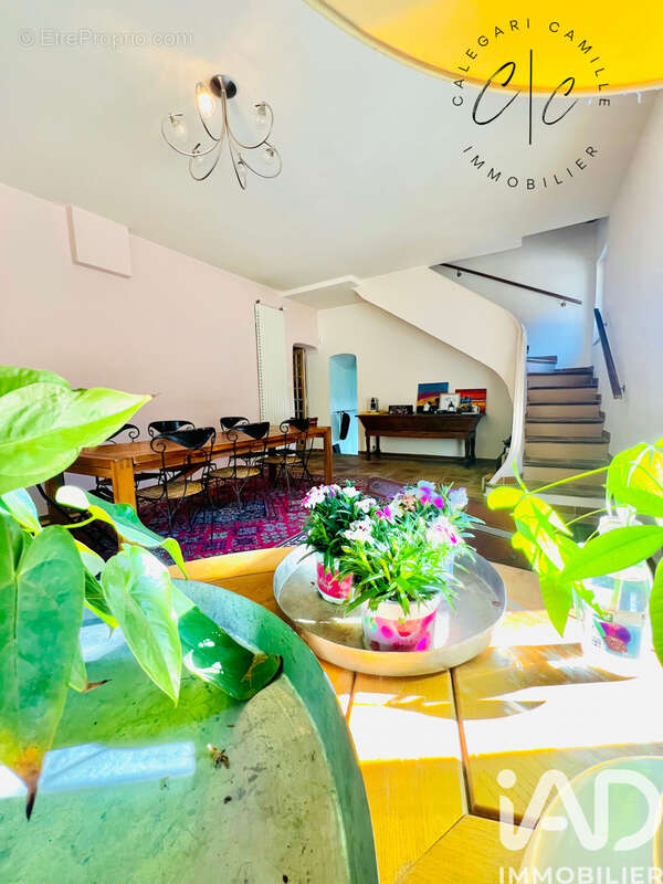 Photo 4 - Maison à LE REVEST-LES-EAUX