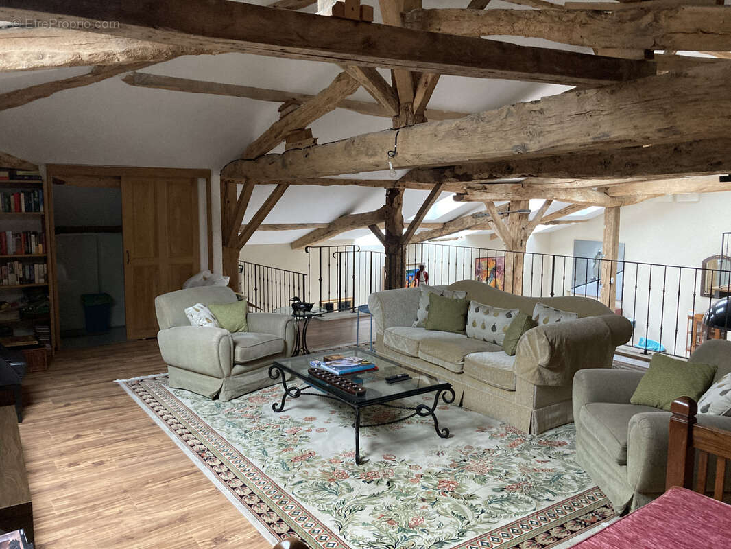 Maison à BARBEZIEUX-SAINT-HILAIRE